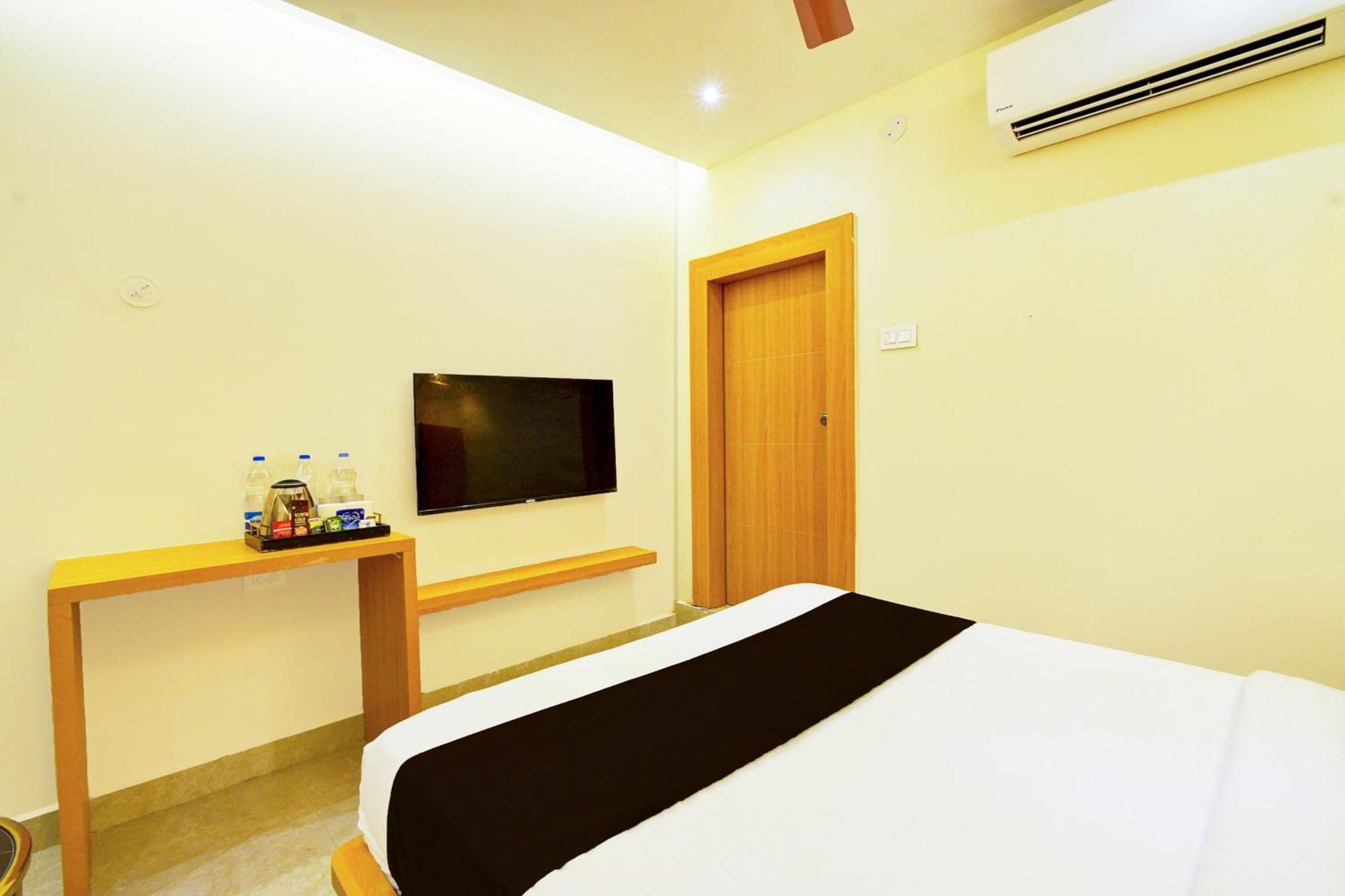 Trimulgherry Hotel O Svs Suites Luxury Rooms מראה חיצוני תמונה