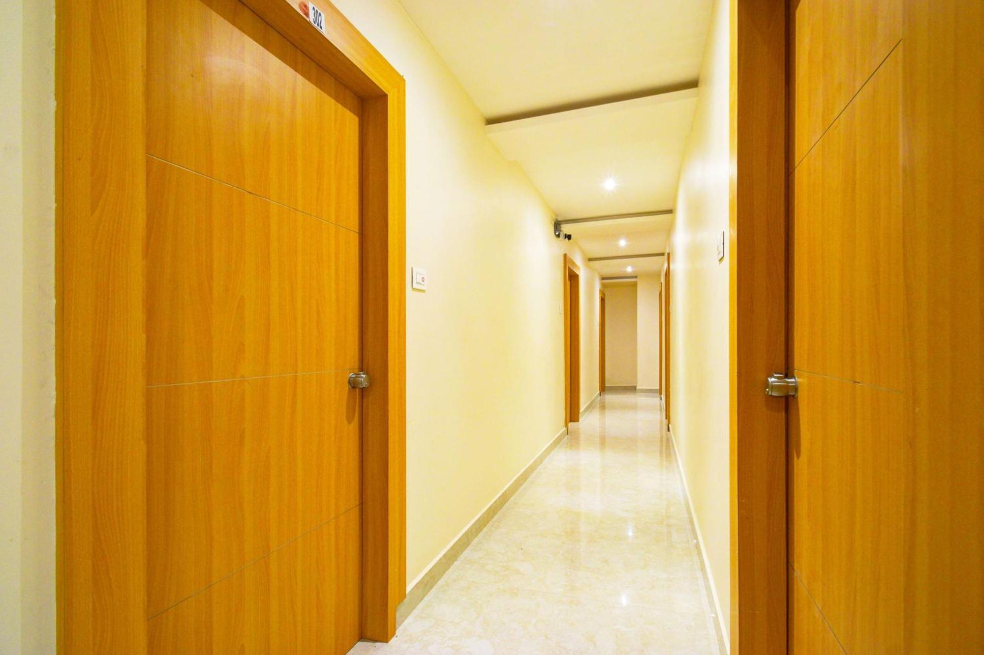 Trimulgherry Hotel O Svs Suites Luxury Rooms מראה חיצוני תמונה