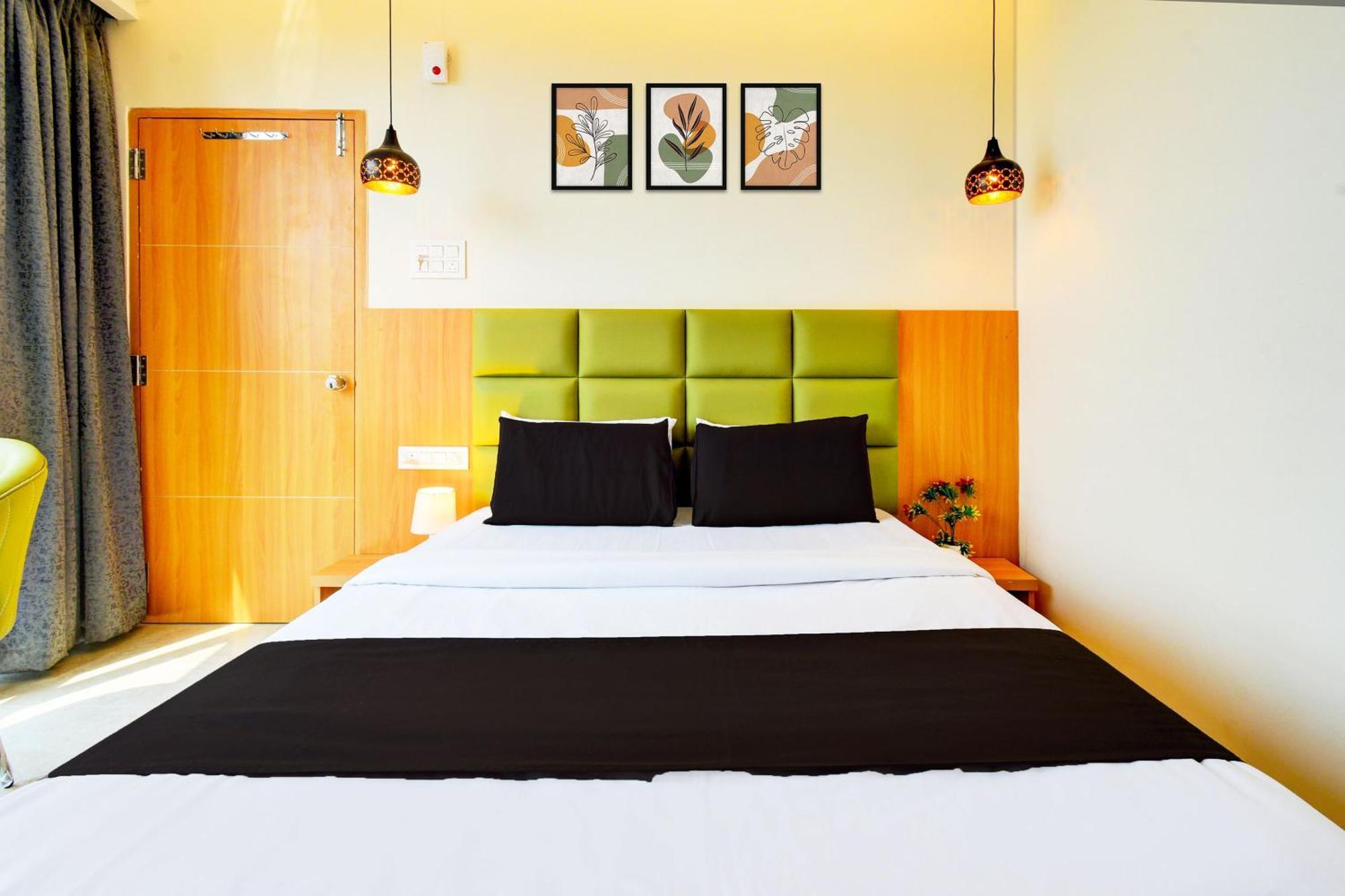 Trimulgherry Hotel O Svs Suites Luxury Rooms מראה חיצוני תמונה