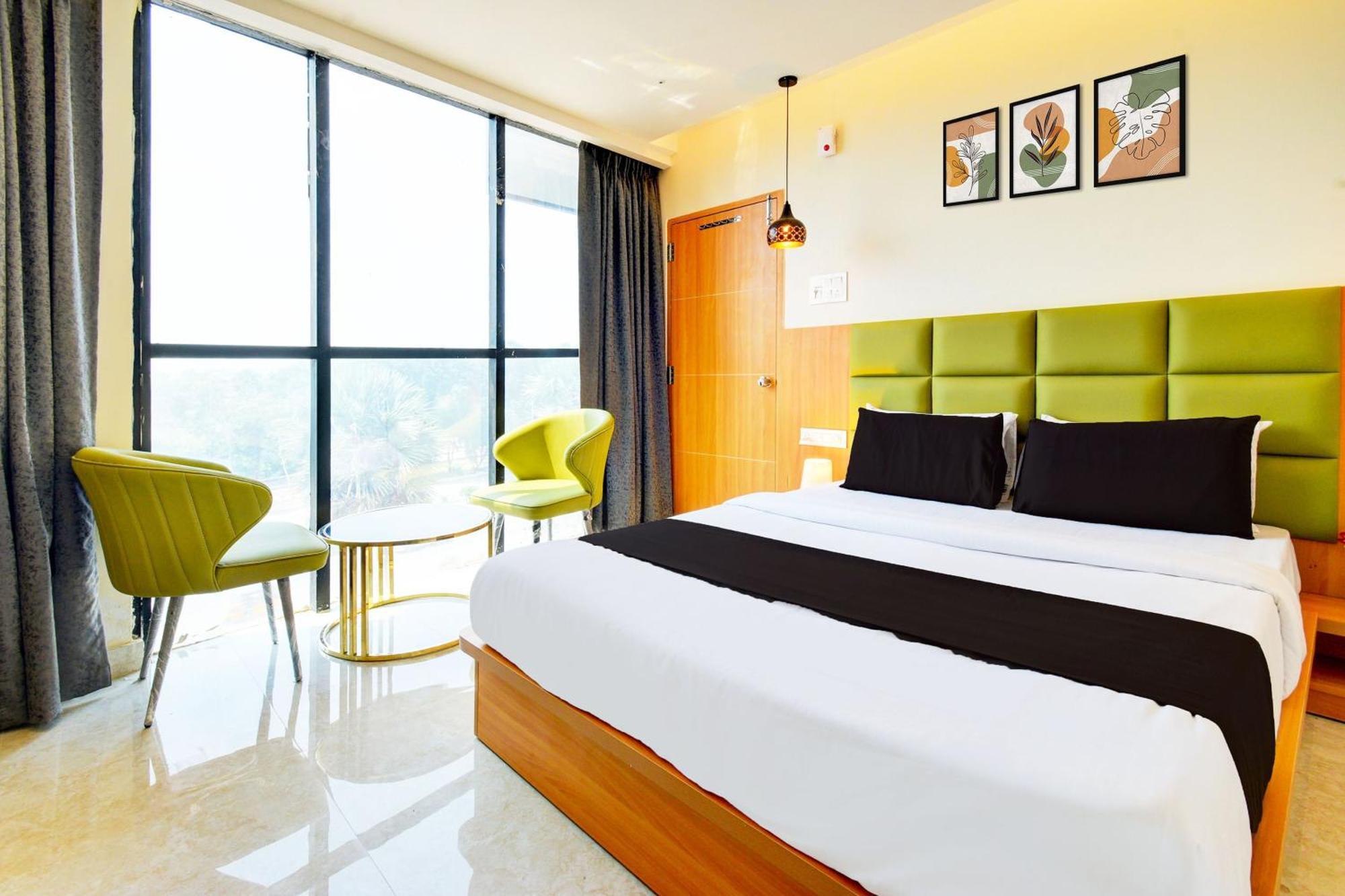 Trimulgherry Hotel O Svs Suites Luxury Rooms מראה חיצוני תמונה